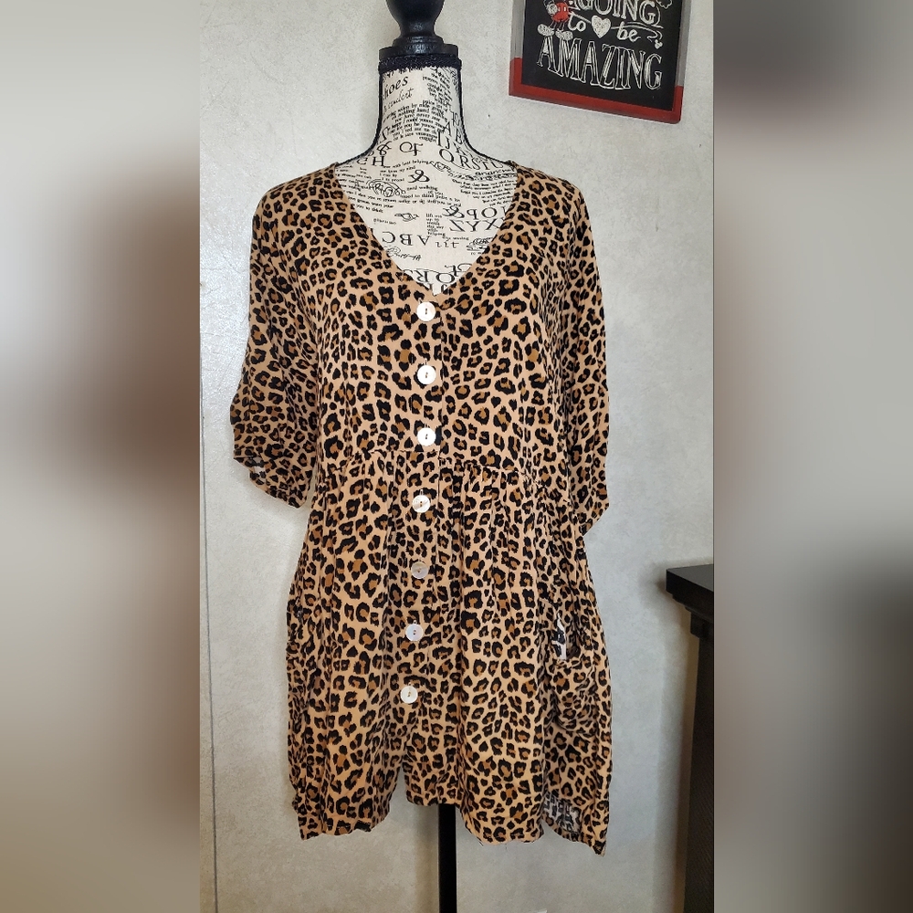 Polly Leopard Print Button-Down Women's Top Oversize:XS/S